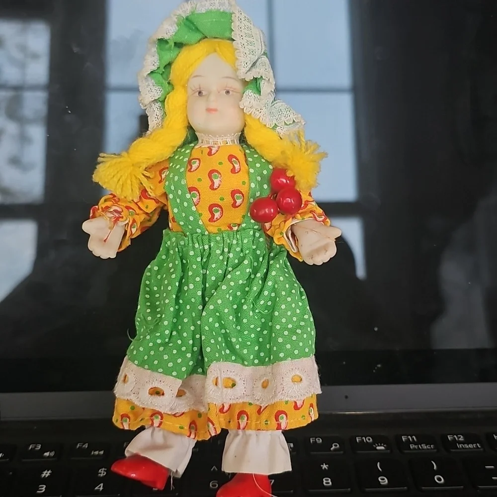 Vintage Porcelain Doll Christmas‎ Ornament Made In Taiwan 7